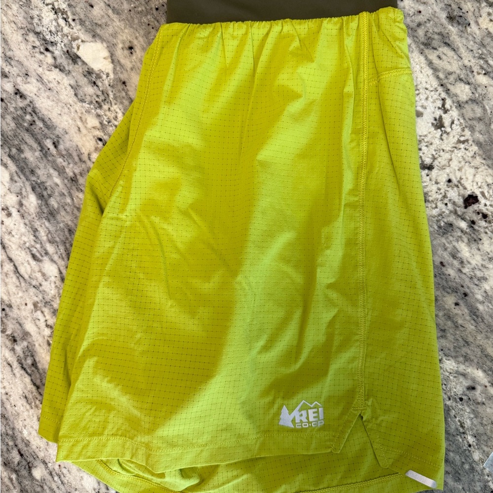 REI Co-op mesh Running/hiking shorts - mens size small